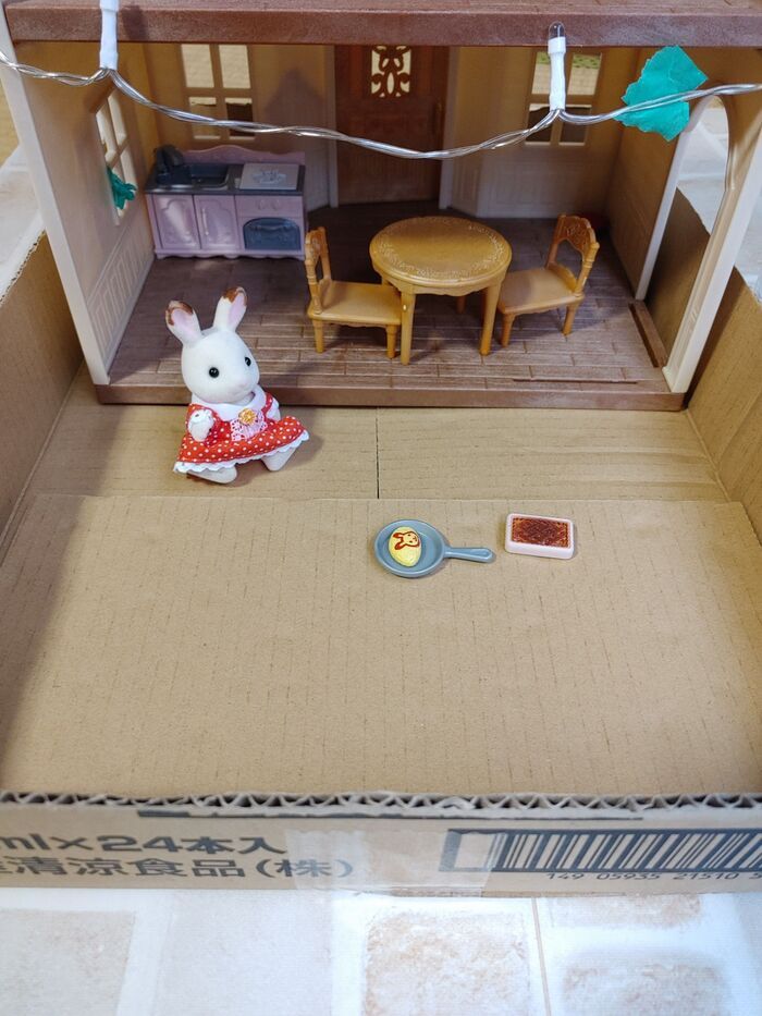 ダンボール、そのまま開けるの待って！開け方を変えるだけで→活用の幅が広がります♪