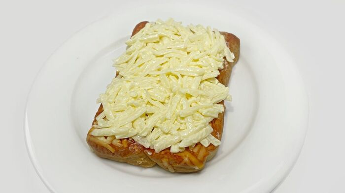 市販のピザ用チーズに混ぜるだけ。『絶品チーズ』を作る裏ワザ。とろけ具合が全然違うんです♪