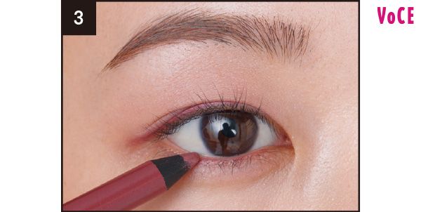 黒目の下だけに描き足す