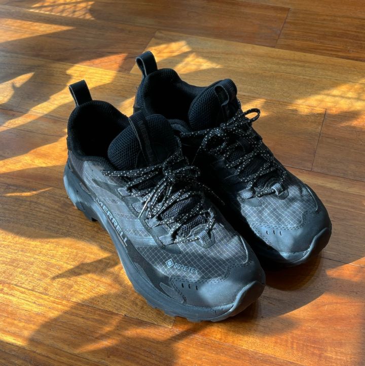 〈MERRELL〉のスニーカー