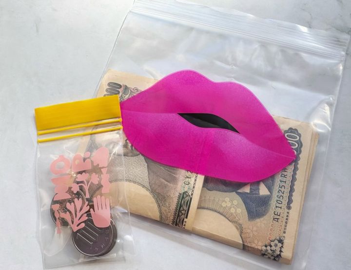 究極の身軽さ！スマートすぎる「ミニウォレット」