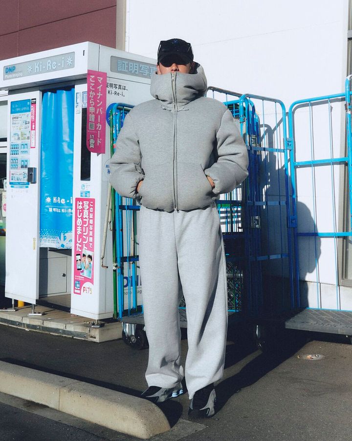 【スナップ】全身グレーでも…部屋着感が出ないようにしたポイントとは