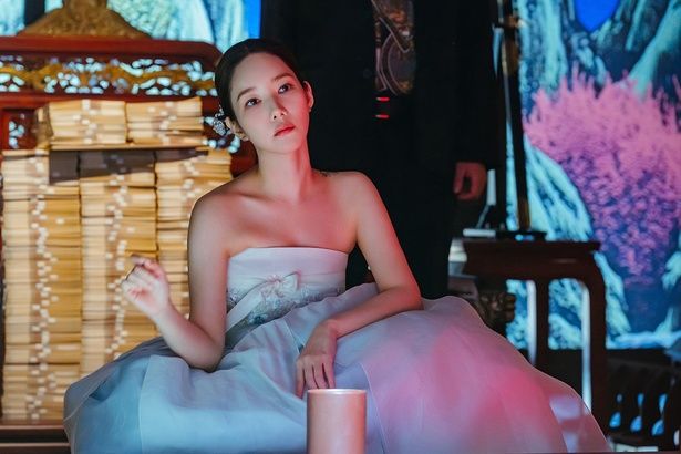 絶対に負けられないためディーラーを変わるが… 『コンフィデンスマンKR』Prime Videoで独占配信中（C）2025 TME Group Co.,Ltd. All Rights Reserved.