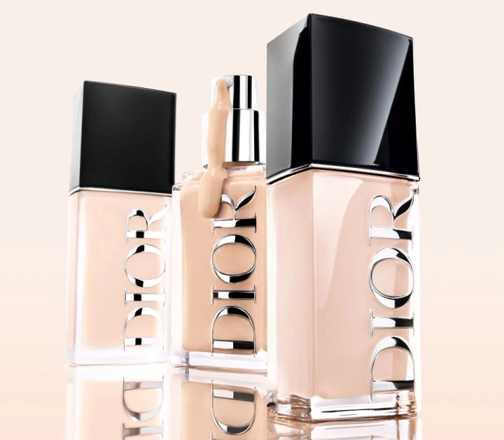 ディオール フォーエヴァー フルイド スキン グロウ ディオール フォーエヴァー フルイド スキン ウェア