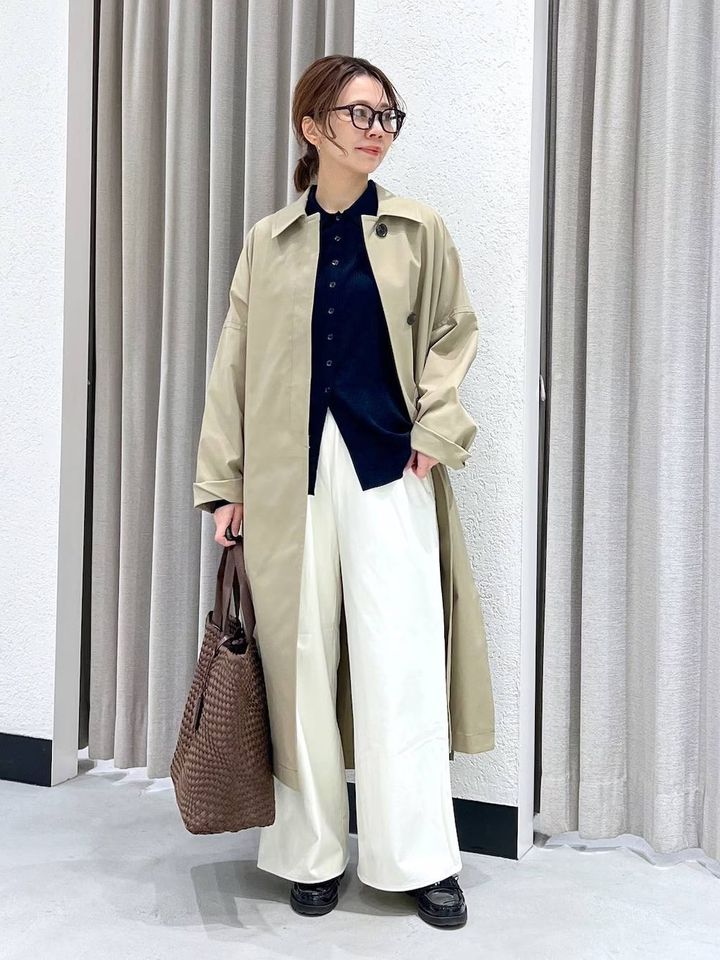 スタイリッシュなステンカラーの撥水コート