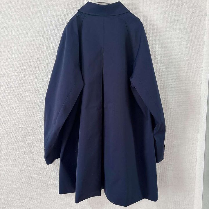 GUバルマカーンAラインハーフコート 背面