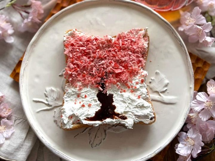 桜咲くトースト