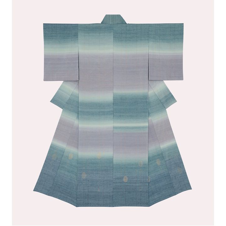 《朧月夜》 2025年 志村ふくみ監修 制作 都機工房 絹糸・金糸／紫根、藍、刈安、臭木 【通期展示】