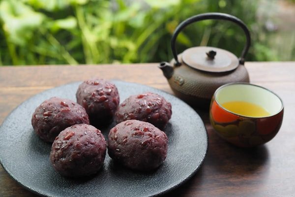 【愛知県】お亀堂が春彼岸期間限定で「極上おはぎ」を販売！朝3時仕込みで、すべて手作り