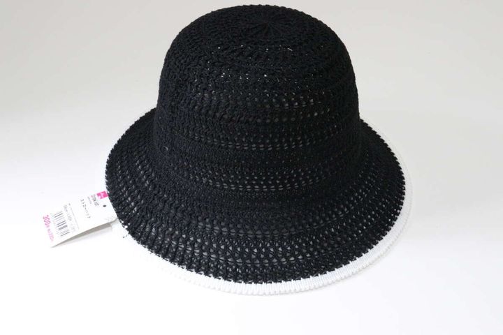 ダイソーのストローハット