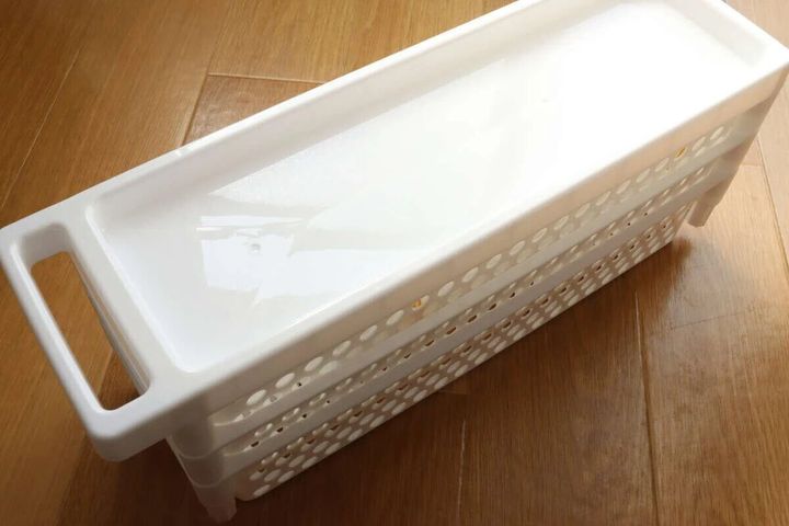 ダイソー 組み立て式ラック（4段、スリムタイプ）