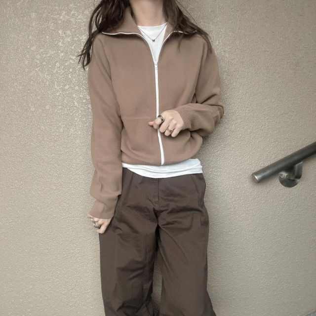UNIQLO:Cのミラノリブフルジップカーディガンのコーデ