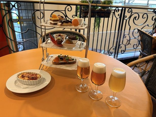 【画像】「イルサッジオ」で提供されるアフタヌーンティーセット (実際はビールは2種類)