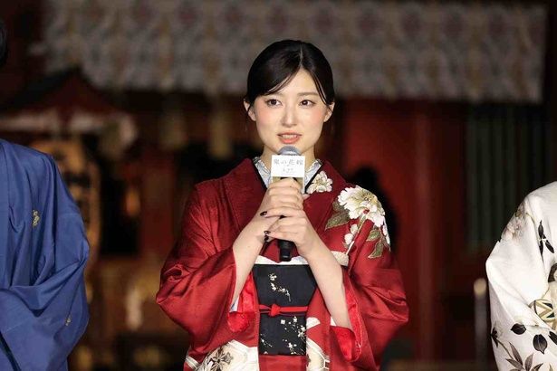 東雲柚子役の吉川愛 [C] 2026「鬼の花嫁」製作委員会