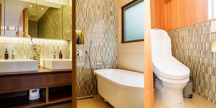 アントンさんこだわりのバスルーム。岐阜県多治見市のタイルを使っている