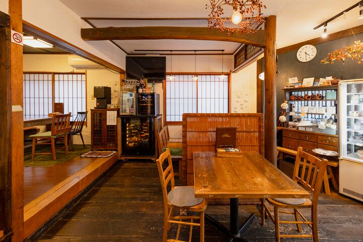 伊東の古民家で過ごす穏やかな時間。旬の魚介とふわふわのアジフライに舌鼓「ごはん酒菜 そのに」 