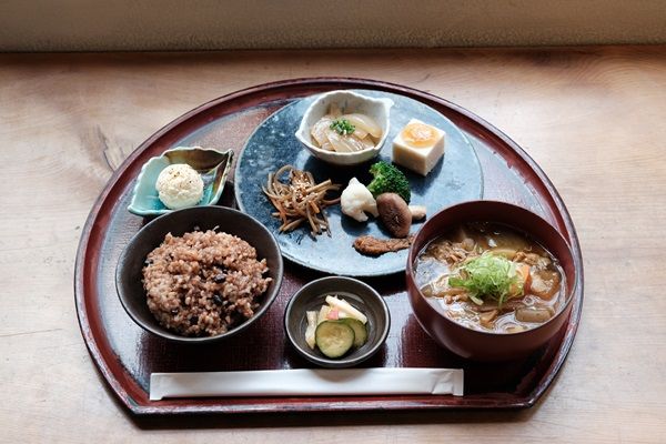 「寝かせ玄米 小豆ブレンド」が進化！小豆の食感と風味を引き出し、さらに美味しく
