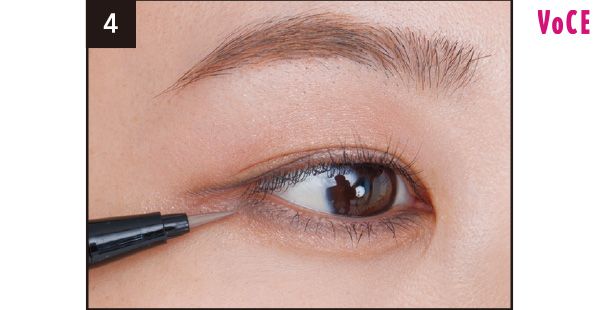 目尻側を下げてタレ目風に