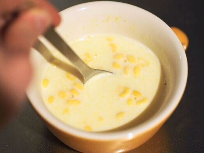 いつもの『コーンスープ』がお店の味に！？おうちにあるものを加えるだけ。これは絶品です♡