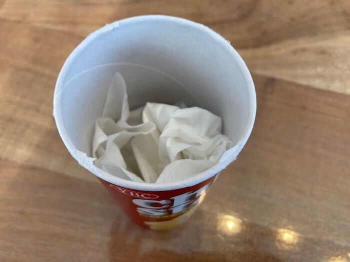 小さな『ラムネの袋』をバッグに入れておくと→外出時に大活躍♡捨てる前にもうひと働き！