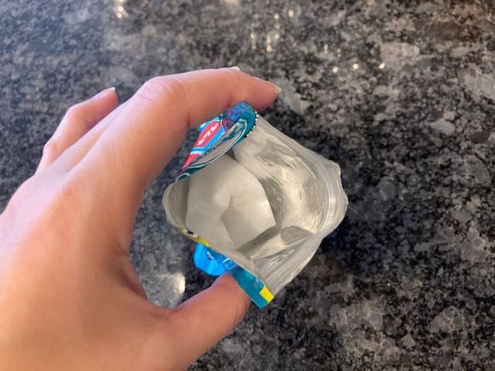 小さな『ラムネの袋』をバッグに入れておくと→外出時に大活躍♡捨てる前にもうひと働き！