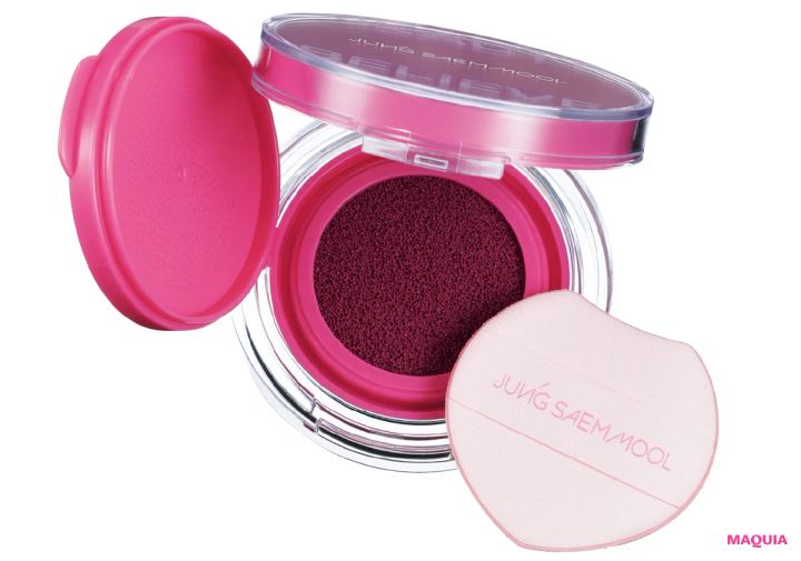 プラムカラーのリップ＆チークコスメにおすすめのメイク ジョンセンムル アーティストクッションブラッシュ プロップベリー