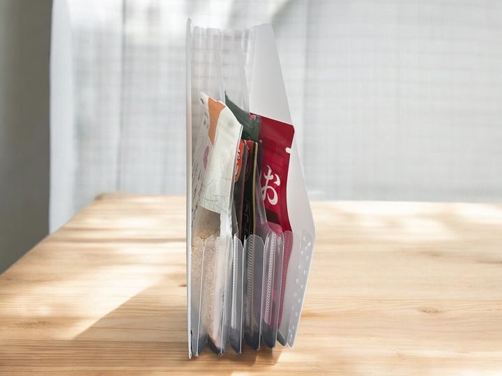 ふりかけなどを入れるのにも便利