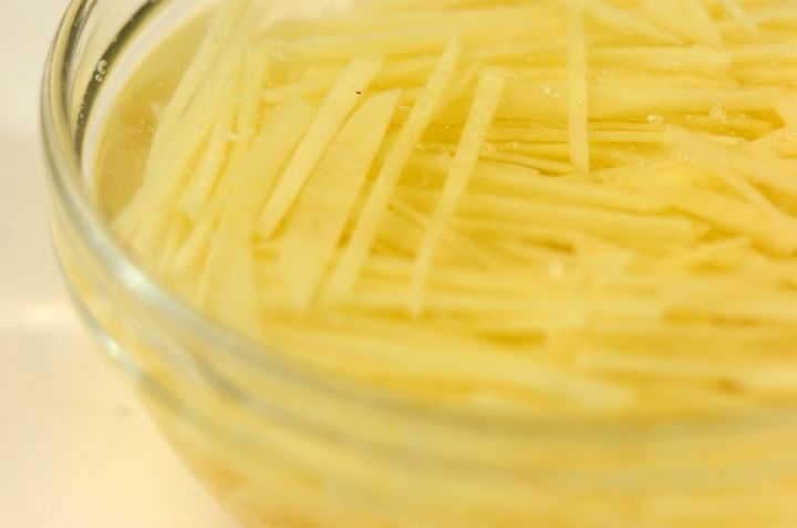 シャキシャキジャガイモサラダの下準備1