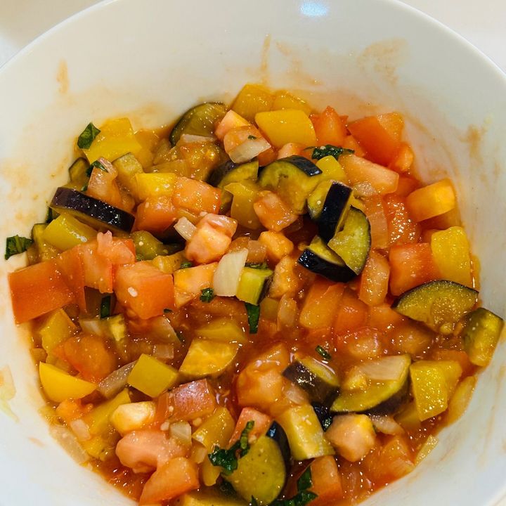 3. 材料を追加し再び電子レンジ加熱し完成です