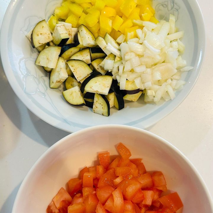 1. 野菜を切ります