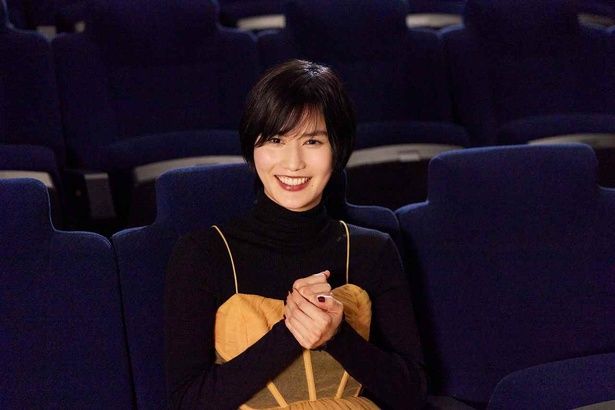 橋本愛が「私のために作ってくれた映画！」と『ザ・ブライド！』を称賛！ [c]2026 Warner Bros. Entertainment Inc. All Rights Reserved.