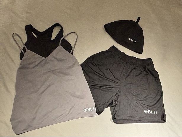 無料でレンタルできるオリジナルのサウナウェア(こちらは女性用)