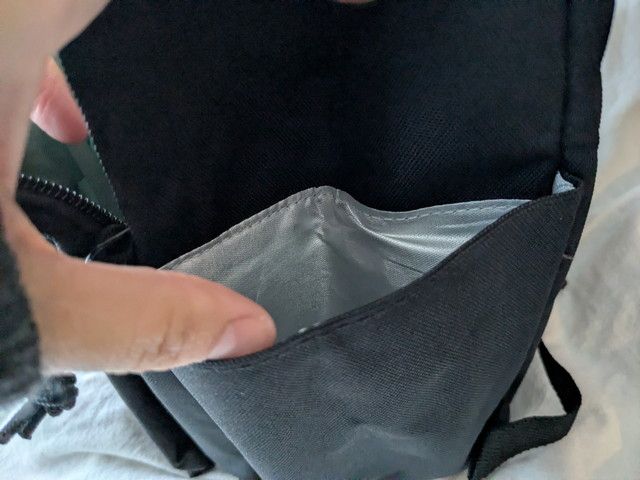 CUNE BIG BACKPACK サイドポケット内側