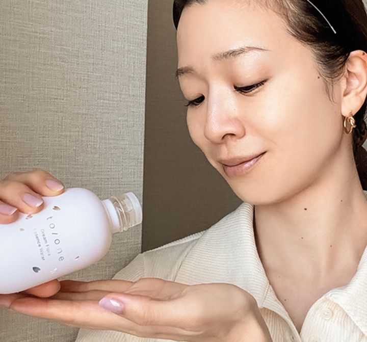 ② to/one「トーン ドリーム フローラ エッセンス ウォーター SAKURA in Bloom」