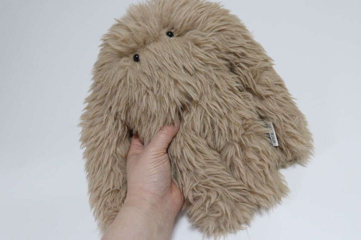 スタンダードプロダクツの抱き枕 イエティ ミニ ブラウンの全体