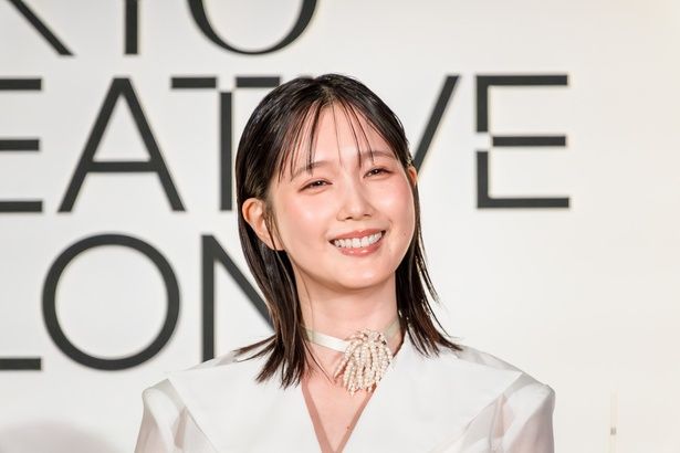 【写真】トークセッション中、優しい微笑みで会場を和ませてくれた本田翼さん