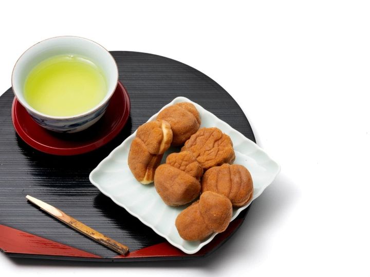 All About ニュース編集部が全国200人を対象に実施した「お土産に関するアンケート」の調査結果から、新年度のあいさつで贈りたい「秋田県のお土産」ランキングを発表！ 2位「金萬（金萬）」を抑えた1位は？ ※画像はイメージです