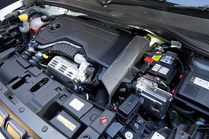 今回新たにマイルドハイブリッドモデルが登場