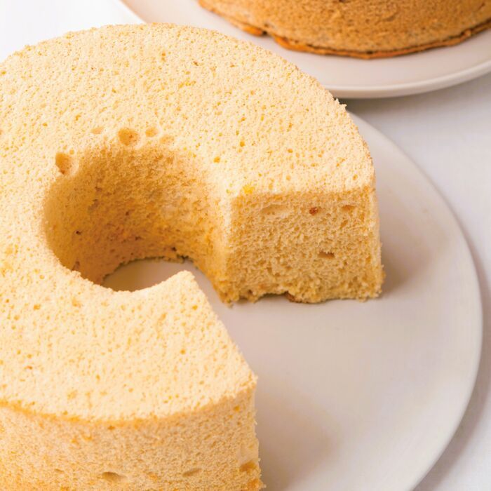 【オイルなし、グルテンなし】米粉のふわふわ「レモンのシフォンケーキ」の作り方。ヘルシーで低カロリーなおやつです♪