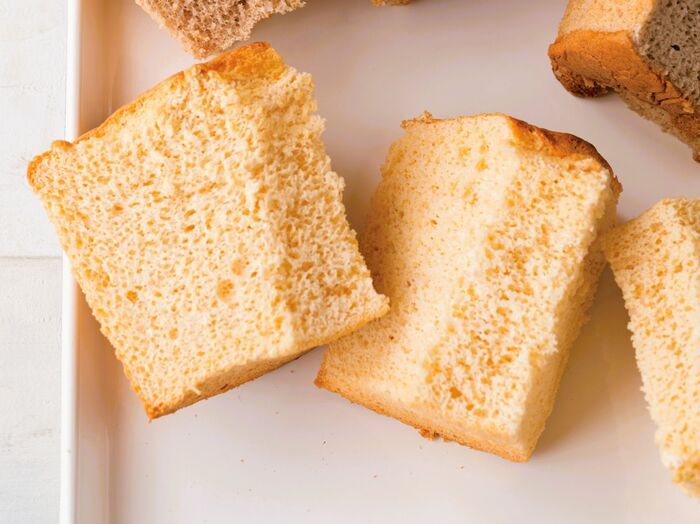 【オイルなし、グルテンなし】米粉のふわふわ「レモンのシフォンケーキ」の作り方。ヘルシーで低カロリーなおやつです♪