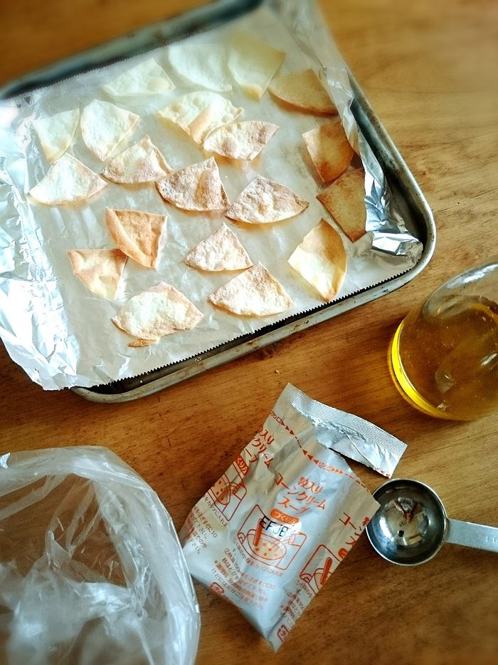 焼けたチップス