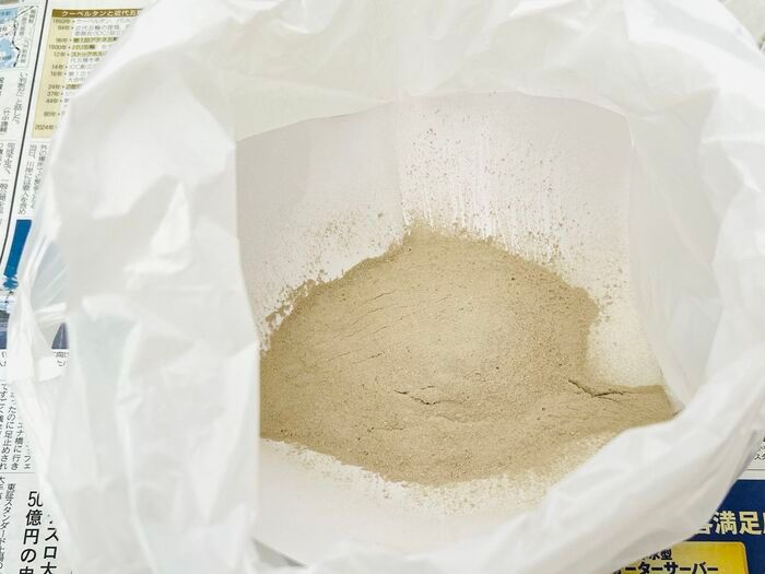 香炉のお線香の灰、どうやって掃除する？まさかのキッチングッズが大活躍！