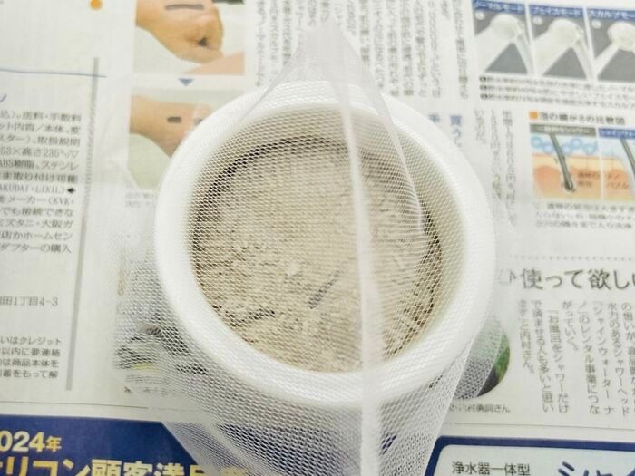 香炉のお線香の灰、どうやって掃除する？まさかのキッチングッズが大活躍！