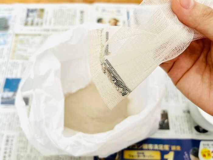 香炉のお線香の灰、どうやって掃除する？まさかのキッチングッズが大活躍！