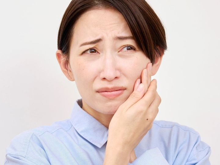 【薬学部教授が解説】麻酔が効きにくい原因は、個人の体質だけではありません。局所麻酔と全身麻酔の仕組みと違い、体格や年齢による影響、医療側の技術的な要因などが影響します。分かりやすく解説します。