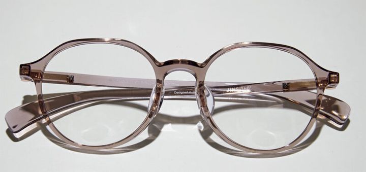 JINS JINS 360°（ジンズ サンロクマル） ￥12,900（レンズ代込み）／JINS