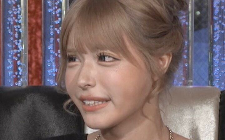 【写真・画像】「トイレで消臭スプレーを使っていて」人気ギャルモデルの独特すぎる“蛙化する瞬間”に「小学生みたい！」の声 1枚目