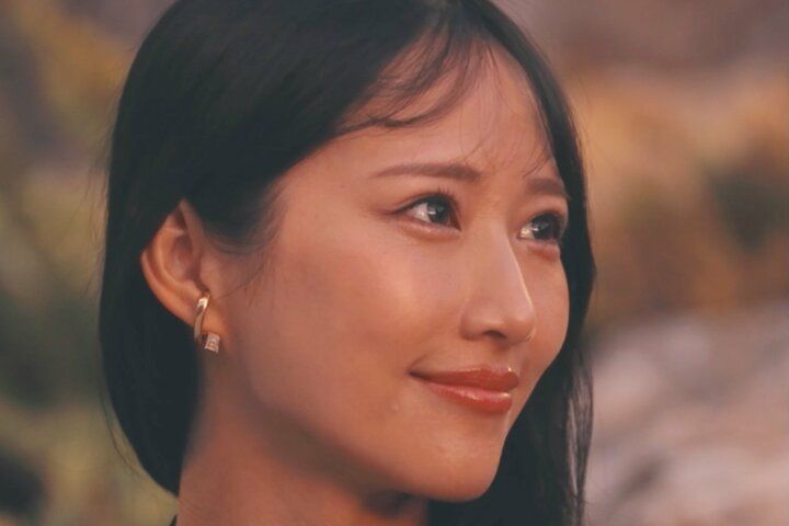 【写真・画像】元AKB、押し倒され濃厚キス…”20秒キス”で話題のRISE王者と「ずっとこうしてたい」 1枚目