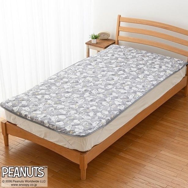 「敷きパッド(ダークグレー)」(2849円)