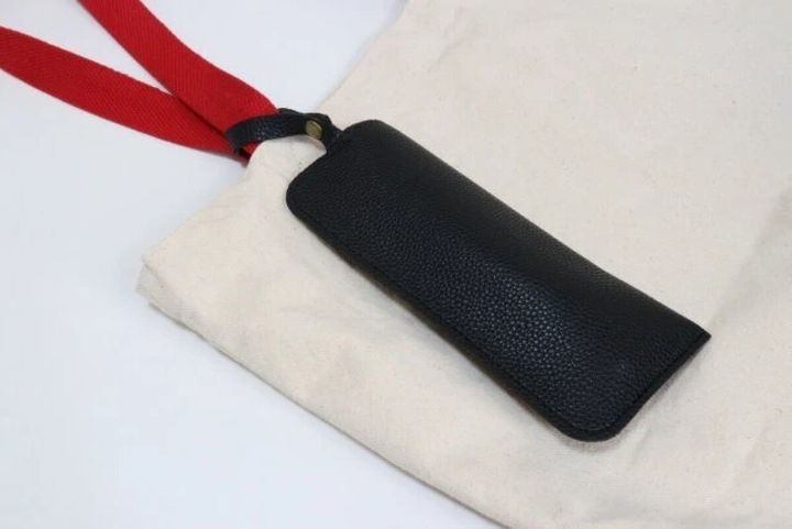 ダイソー 取っ手付ソフトメガネケース 持ち運び